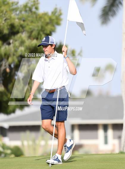 Thumbnail 3 in Northwest Christian Golf Meet photogallery.