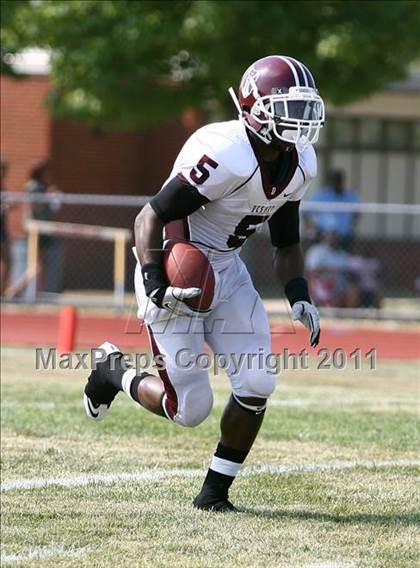 Thumbnail 2 in DeSmet Jesuit @ Hazelwood East photogallery.