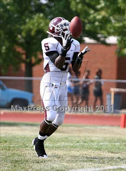 Thumbnail 3 in DeSmet Jesuit @ Hazelwood East photogallery.