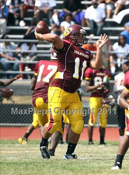 Thumbnail 3 in DeSmet Jesuit @ Hazelwood East photogallery.