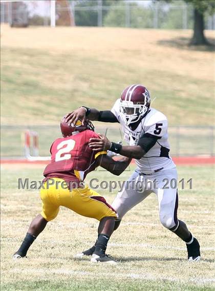 Thumbnail 2 in DeSmet Jesuit @ Hazelwood East photogallery.