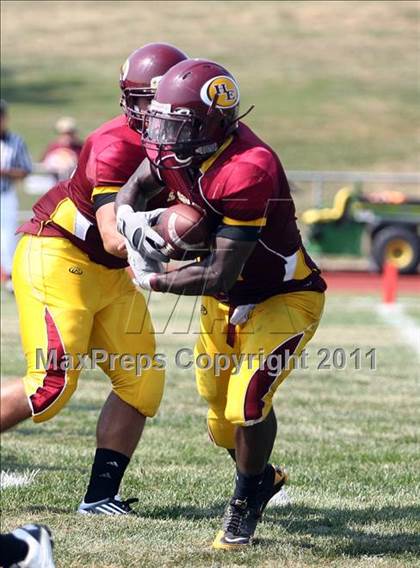 Thumbnail 2 in DeSmet Jesuit @ Hazelwood East photogallery.