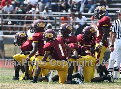 Thumbnail 2 in DeSmet Jesuit @ Hazelwood East photogallery.