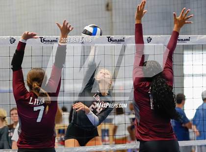 Thumbnail 1 in Lowndes vs. Central (You Got Served) photogallery.