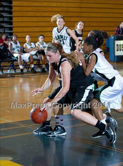 Thumbnail 3 in Nipomo vs Palmdale (Santa Barbara Tournament of Champions) photogallery.