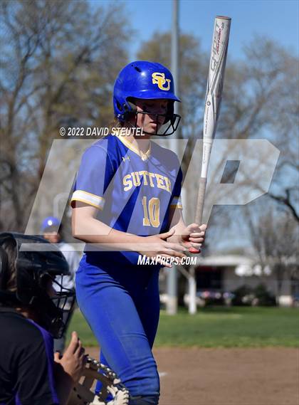 Thumbnail 2 in Lassen vs. Sutter (Pleasant Valley Tournament) photogallery.