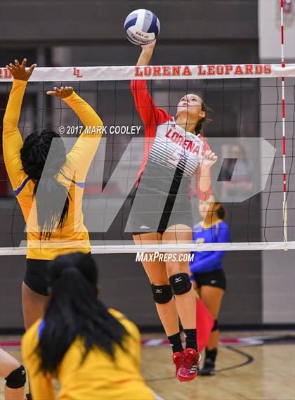 Thumbnail 3 in La Vega @ Lorena photogallery.