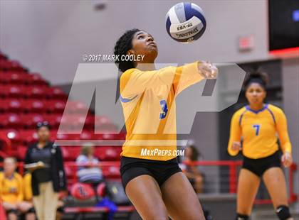 Thumbnail 1 in La Vega @ Lorena photogallery.
