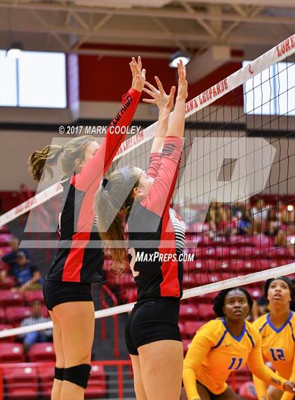 Thumbnail 3 in La Vega @ Lorena photogallery.