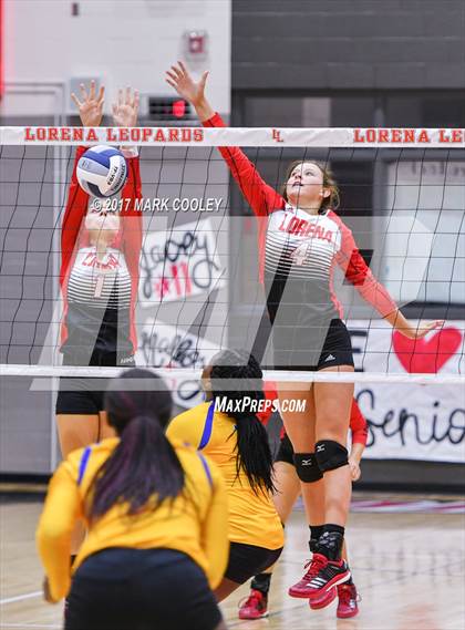 Thumbnail 1 in La Vega @ Lorena photogallery.