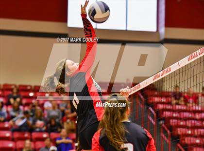 Thumbnail 2 in La Vega @ Lorena photogallery.