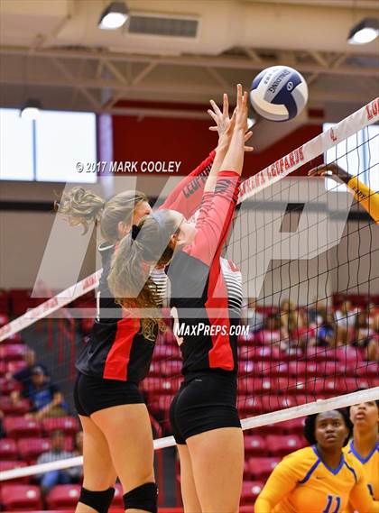 Thumbnail 1 in La Vega @ Lorena photogallery.