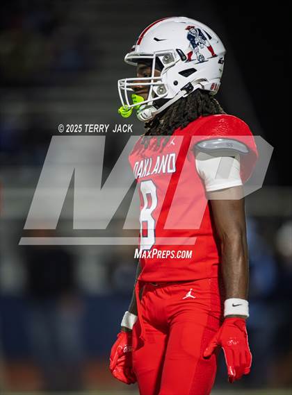 Thumbnail 3 in Green Hill vs. Oakland (TSSAA DIV 1 Class 6A Round 3) photogallery.