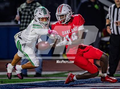 Thumbnail 3 in Green Hill vs. Oakland (TSSAA DIV 1 Class 6A Round 3) photogallery.