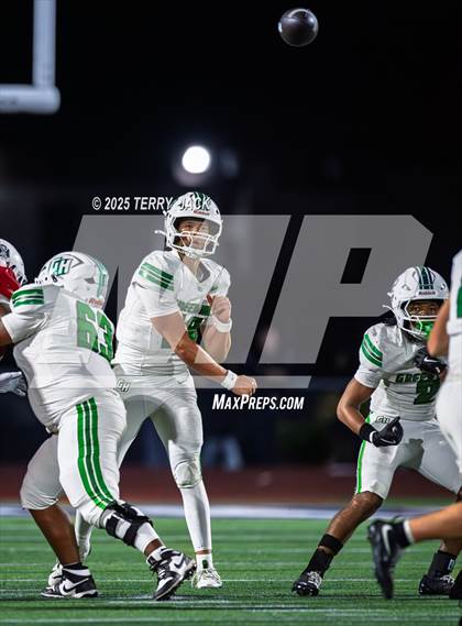 Thumbnail 1 in Green Hill vs. Oakland (TSSAA DIV 1 Class 6A Round 3) photogallery.