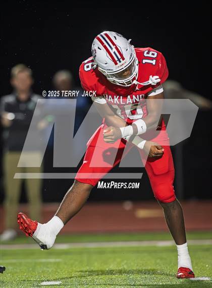 Thumbnail 1 in Green Hill vs. Oakland (TSSAA DIV 1 Class 6A Round 3) photogallery.