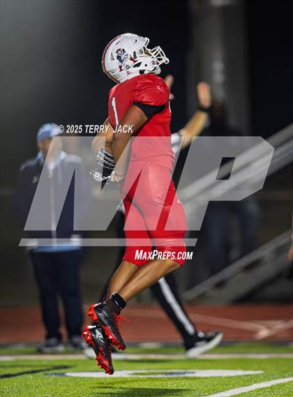 Thumbnail 1 in Green Hill vs. Oakland (TSSAA DIV 1 Class 6A Round 3) photogallery.