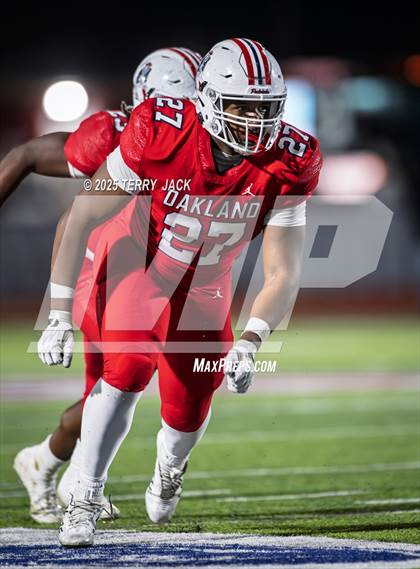 Thumbnail 1 in Green Hill vs. Oakland (TSSAA DIV 1 Class 6A Round 3) photogallery.