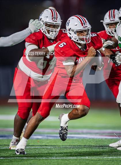 Thumbnail 3 in Green Hill vs. Oakland (TSSAA DIV 1 Class 6A Round 3) photogallery.