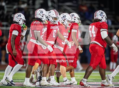 Thumbnail 2 in Green Hill vs. Oakland (TSSAA DIV 1 Class 6A Round 3) photogallery.