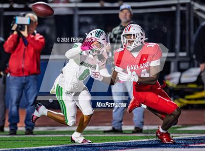 Thumbnail 1 in Green Hill vs. Oakland (TSSAA DIV 1 Class 6A Round 3) photogallery.
