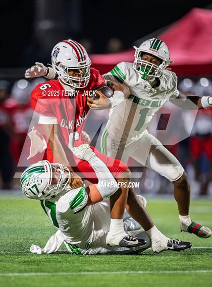 Thumbnail 1 in Green Hill vs. Oakland (TSSAA DIV 1 Class 6A Round 3) photogallery.