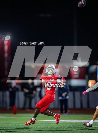 Thumbnail 1 in Green Hill vs. Oakland (TSSAA DIV 1 Class 6A Round 3) photogallery.