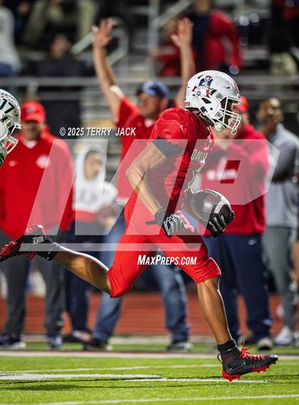 Thumbnail 1 in Green Hill vs. Oakland (TSSAA DIV 1 Class 6A Round 3) photogallery.