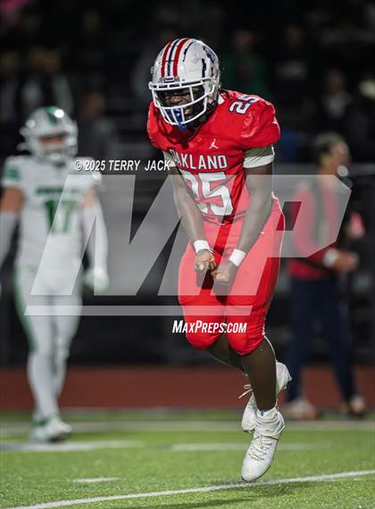 Thumbnail 3 in Green Hill vs. Oakland (TSSAA DIV 1 Class 6A Round 3) photogallery.