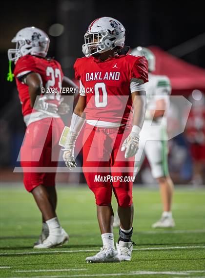 Thumbnail 2 in Green Hill vs. Oakland (TSSAA DIV 1 Class 6A Round 3) photogallery.