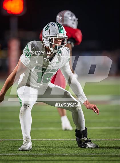 Thumbnail 1 in Green Hill vs. Oakland (TSSAA DIV 1 Class 6A Round 3) photogallery.