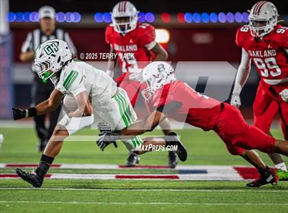 Thumbnail 1 in Green Hill vs. Oakland (TSSAA DIV 1 Class 6A Round 3) photogallery.