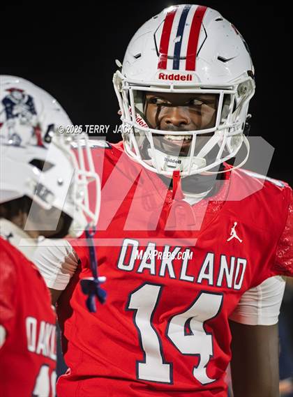 Thumbnail 1 in Green Hill vs. Oakland (TSSAA DIV 1 Class 6A Round 3) photogallery.