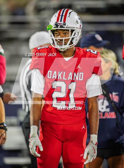 Thumbnail 2 in Green Hill vs. Oakland (TSSAA DIV 1 Class 6A Round 3) photogallery.