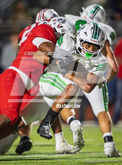 Thumbnail 3 in Green Hill vs. Oakland (TSSAA DIV 1 Class 6A Round 3) photogallery.