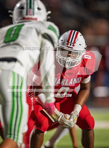 Thumbnail 1 in Green Hill vs. Oakland (TSSAA DIV 1 Class 6A Round 3) photogallery.