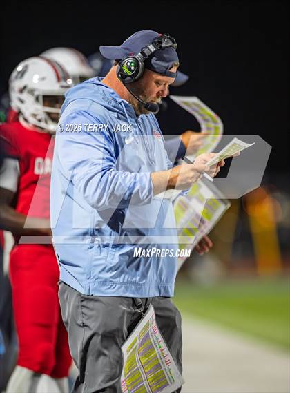 Thumbnail 1 in Green Hill vs. Oakland (TSSAA DIV 1 Class 6A Round 3) photogallery.