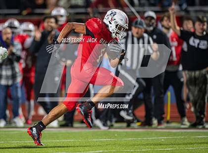 Thumbnail 2 in Green Hill vs. Oakland (TSSAA DIV 1 Class 6A Round 3) photogallery.