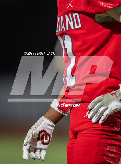 Thumbnail 3 in Green Hill vs. Oakland (TSSAA DIV 1 Class 6A Round 3) photogallery.