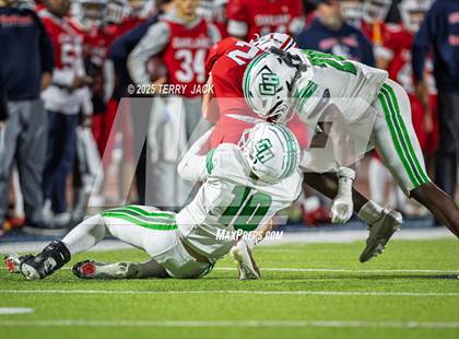 Thumbnail 3 in Green Hill vs. Oakland (TSSAA DIV 1 Class 6A Round 3) photogallery.