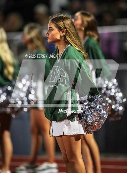 Thumbnail 1 in Green Hill vs. Oakland (TSSAA DIV 1 Class 6A Round 3) photogallery.