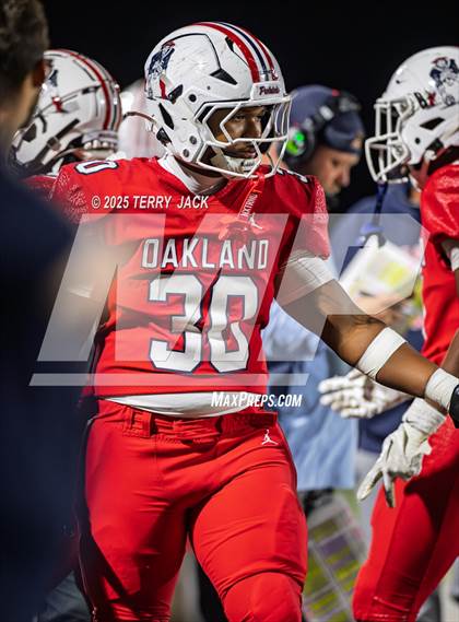 Thumbnail 3 in Green Hill vs. Oakland (TSSAA DIV 1 Class 6A Round 3) photogallery.