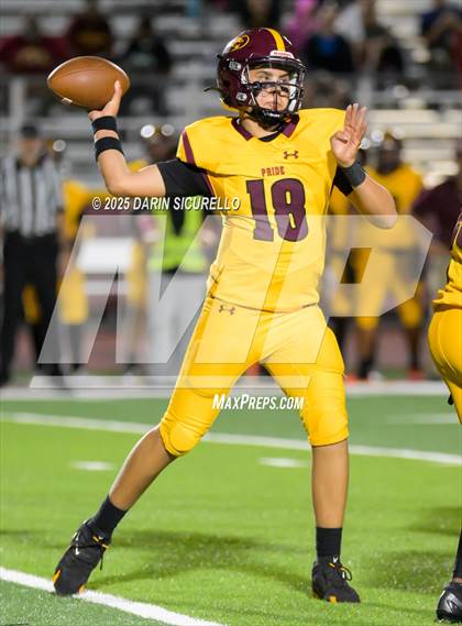 Thumbnail 1 in Campo Verde @ Mountain Pointe photogallery.