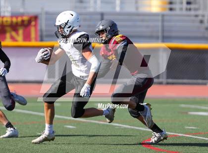 Thumbnail 2 in JV: Simi Valley vs. Oak Park photogallery.