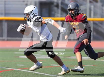 Thumbnail 1 in JV: Simi Valley vs. Oak Park photogallery.