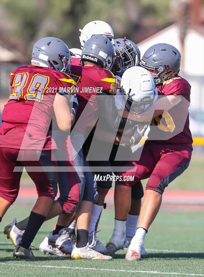 Thumbnail 3 in JV: Simi Valley vs. Oak Park photogallery.