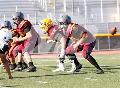 Thumbnail 1 in JV: Simi Valley vs. Oak Park photogallery.