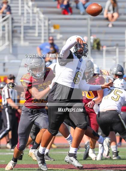 Thumbnail 2 in JV: Simi Valley vs. Oak Park photogallery.
