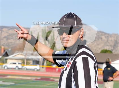 Thumbnail 2 in JV: Simi Valley vs. Oak Park photogallery.