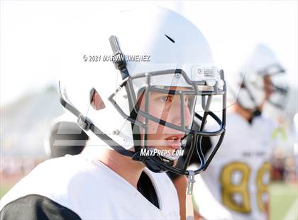 Thumbnail 3 in JV: Simi Valley vs. Oak Park photogallery.